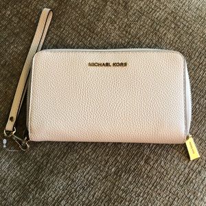 White Michael Kors Wallet with Phone Pocket